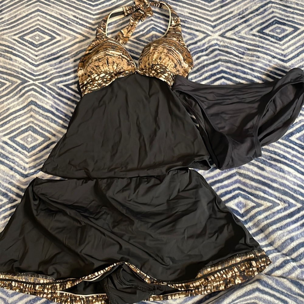 🚨2 for $15 🚨 Swimsuit size 8